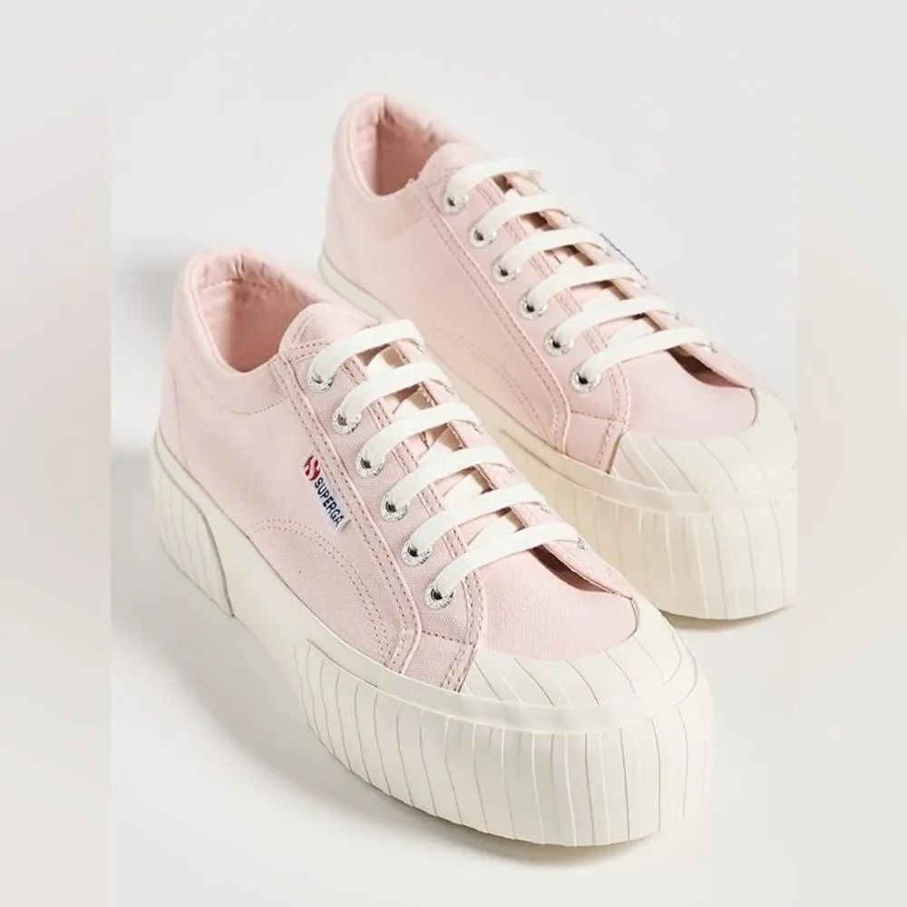 Superga Woman’s Pink/White Canvas Lace-Up Low Top Sneakers Rubber Sole US 9.5